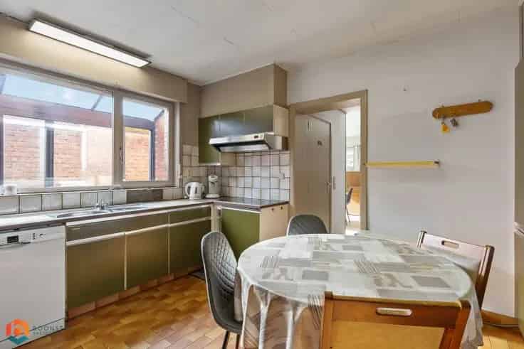 Huis te Koop Lier 3 slaapkamers Dubbele Garage Ruime Tuin