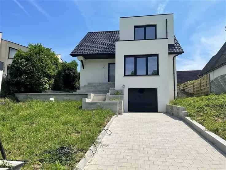 Gerenoveerde gezinswoning 3 slaapkamers Borgloon