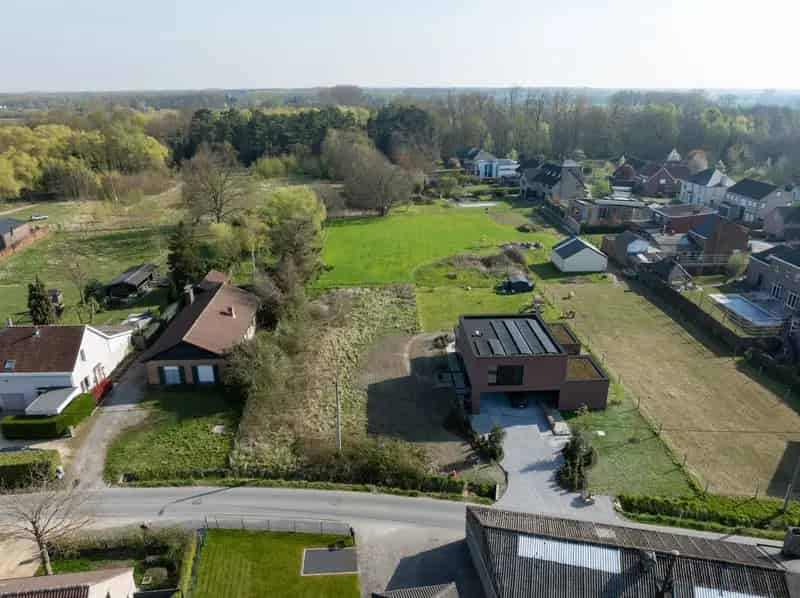 Bouwgrond te koop – 858 m²