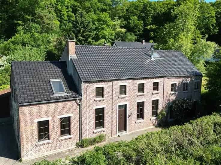 Ruime Boerderij te Koop - 6 slaapkamers, Charmante Tuin