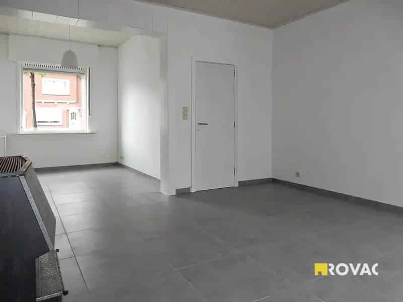 Gerenoveerde Rijwoning Grote Tuin Nabij Centrum Roeselare
