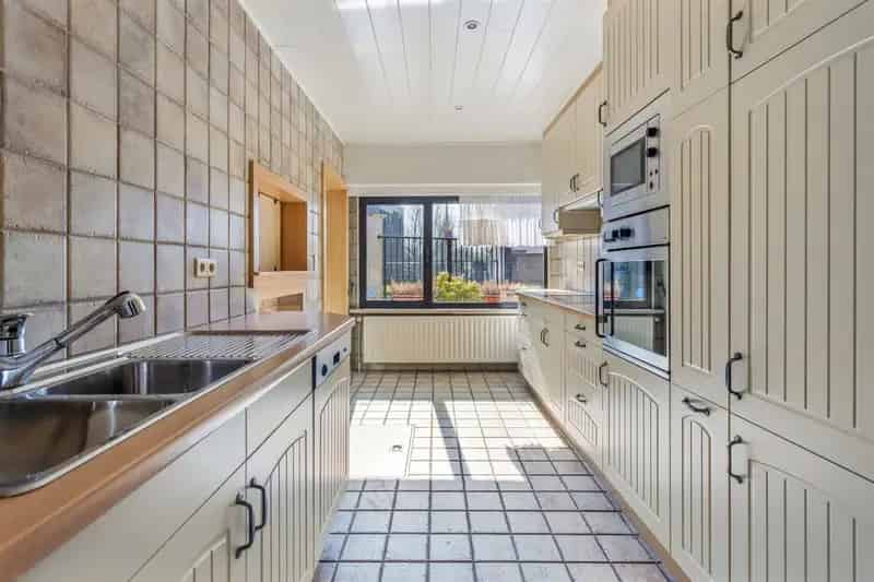 TE KOOP: Ruime woning in rustige straat nabij park Rivierenhof!