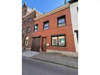 Huis te Koop Fleurus Ruime Familiewoning 4 slaapkamers Tuin
