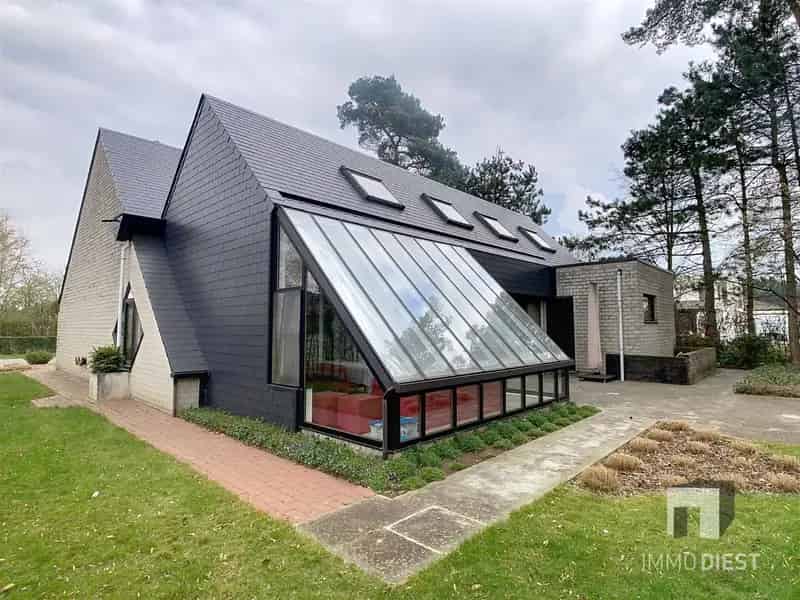 DESIGN WONING OP PRACHTIGE LOCATIE
