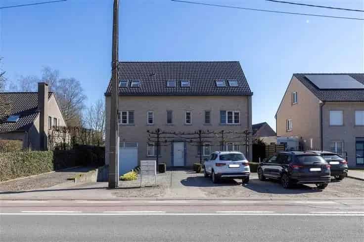 Dakappartement met Terras Autostaanplaats Kelderberging