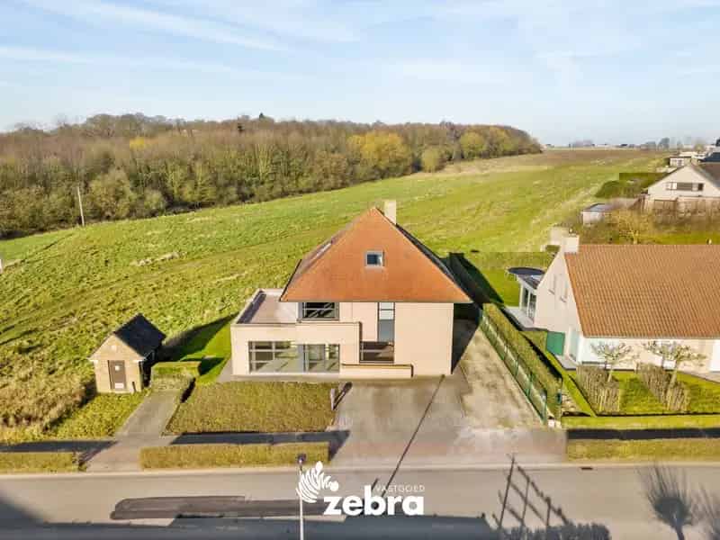 Instapklare kantoorruimte met duplexwoning in Tielt!
