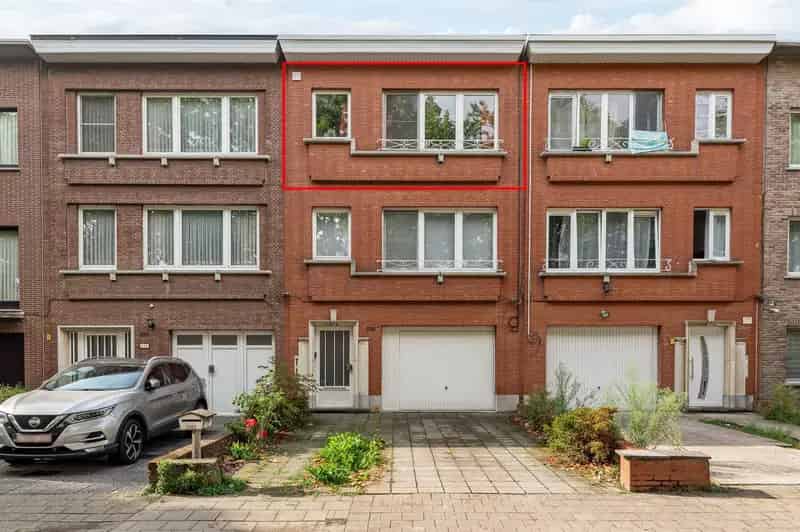 Gerenoveerd 2-slaapkamerappartement met zonnepanelen