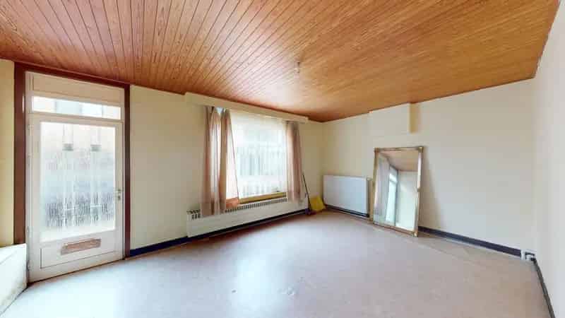 Vrijstaande woning met 3 slaapkamers en tuin !