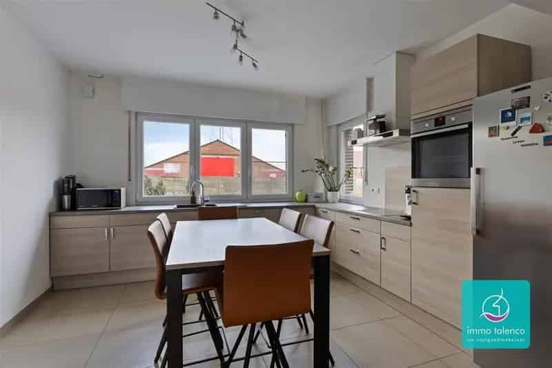 Gerenoveerde 3-gevel - 4 are 56 ca - 4 slpks - garage - tuin