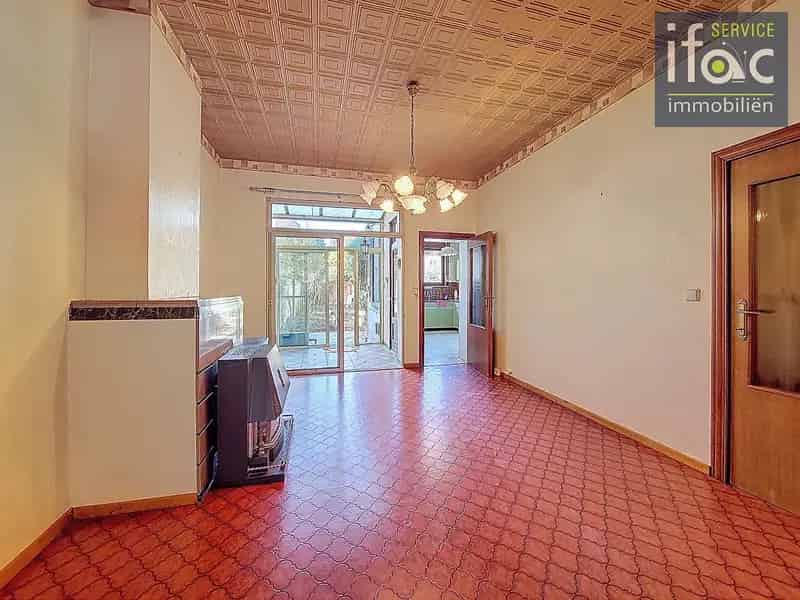 Rijhuis te koop
