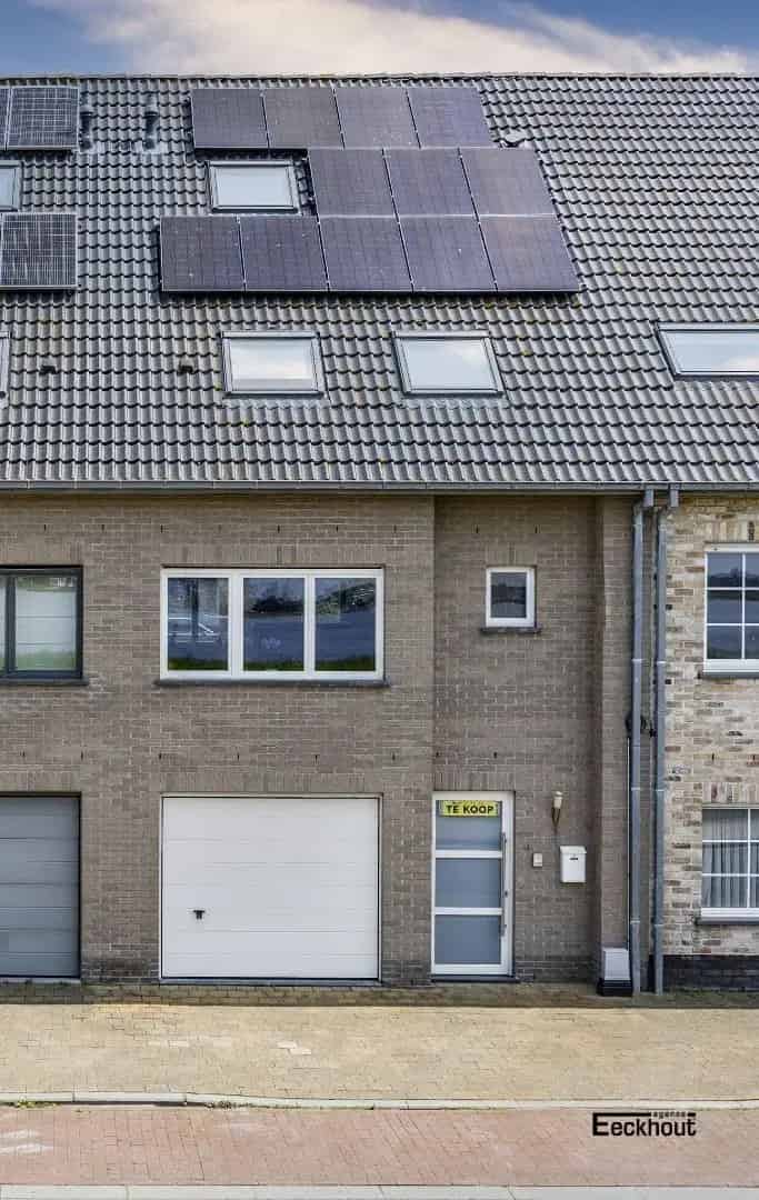 Zeer ruime, recente woning met open zicht op de Spuikom!