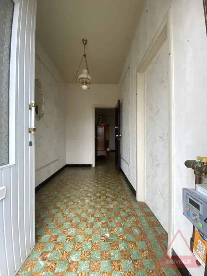 Passendale – Te renoveren woning met tuin, garage en vaste trap naar zolder