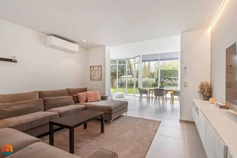 Ruime villa met tal van mogelijkheden en 4 slpkrs op een mooi perceel (1347 m²) te Bonheiden