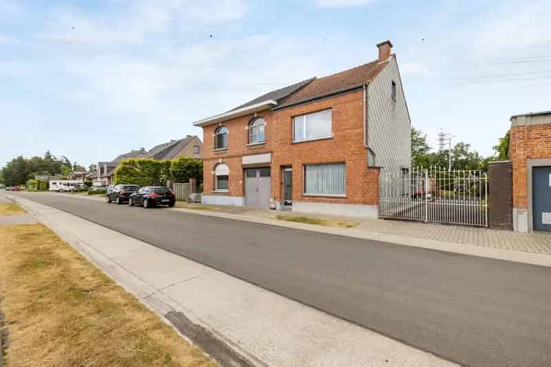 Huis te koop: te renoveren HOB met 4 slaapkamers