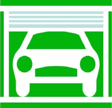 Ruime afgesloten garagebox te huur onder de Zeedijk van Oostduinkerke