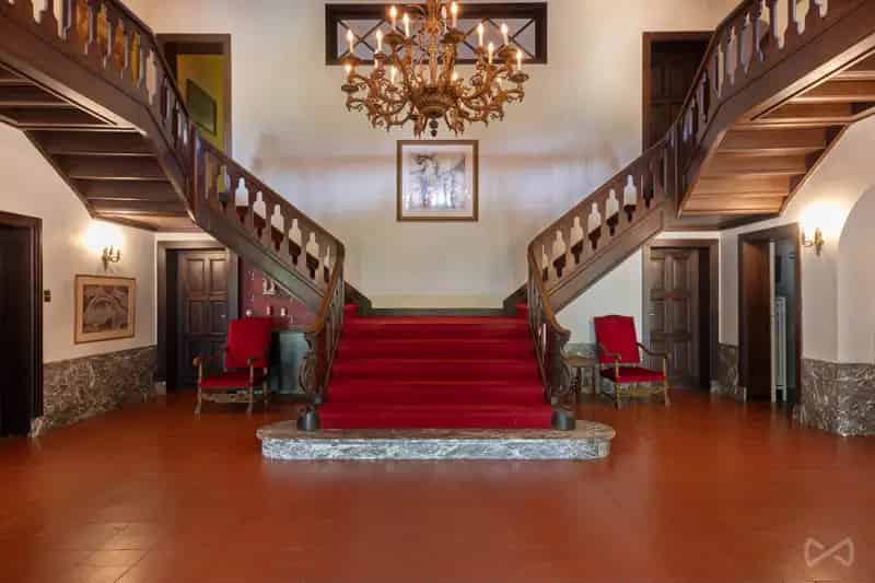 Villa met tien slaapkamers in Boutersem