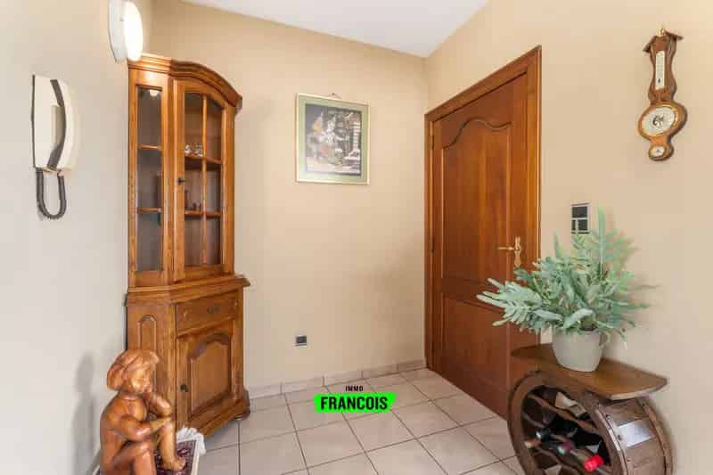 Villa op riant perceel te Mariakerke, Oostende.