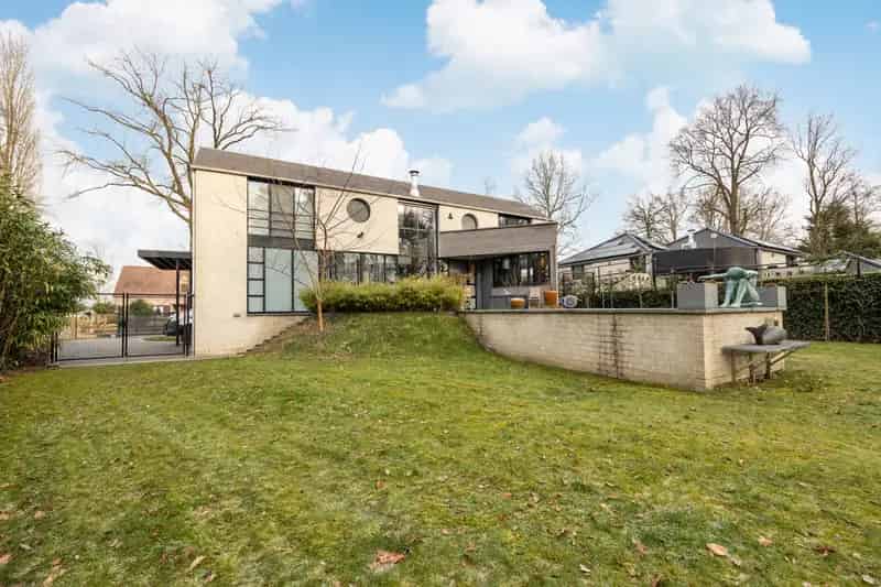 Huis te huur: Instapklare woning met 3 slaapkamers en grote garage