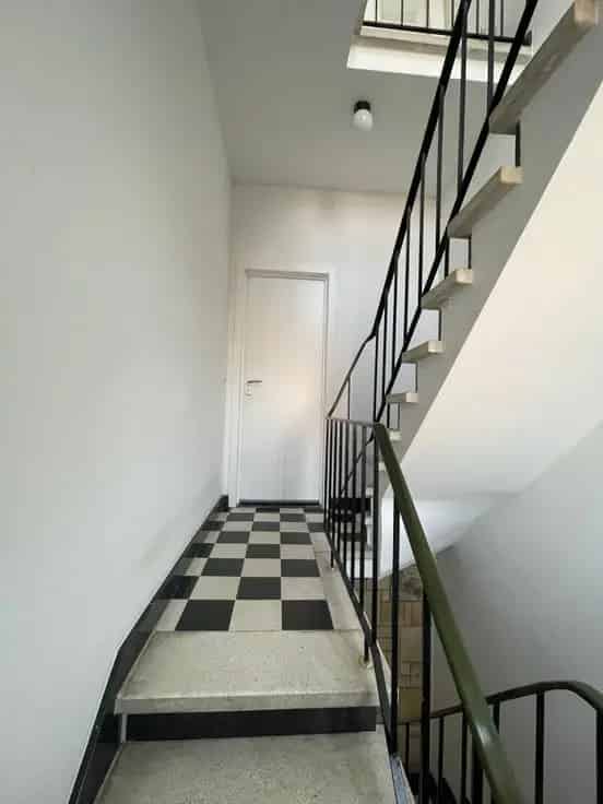 Appartement te Koop  - Instapklaar met Garage en Terras
