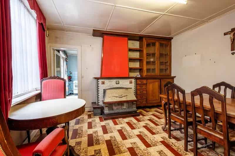 Ruime, te renoveren woning in het centrum van Eeklo