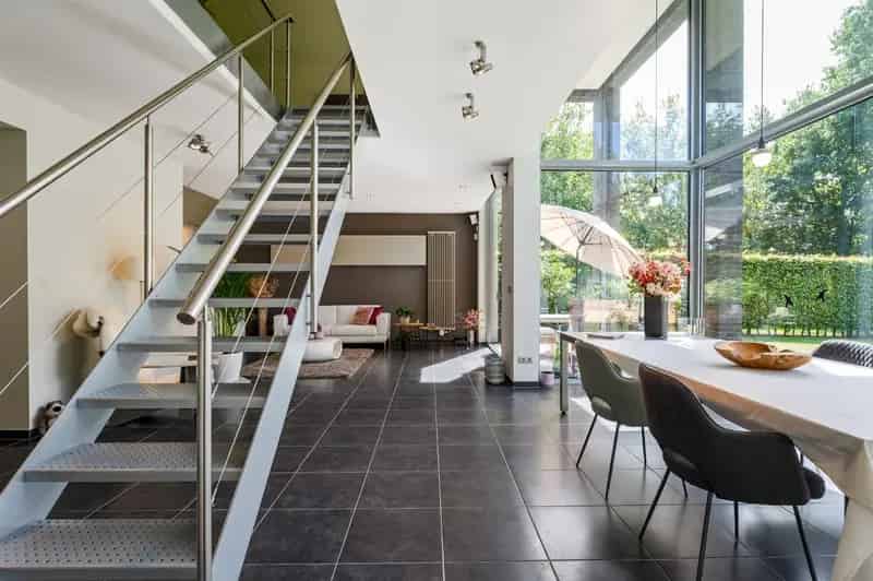 Moderne woning op een prachtig perceel met zicht op groen