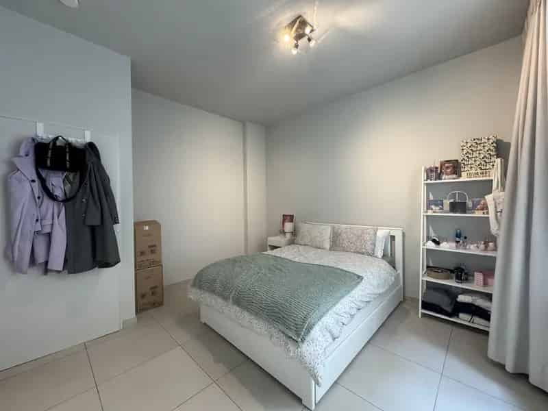Appartement in gerenoveerd eclectisch herenhuis aan de Sint-Jozefkerk
