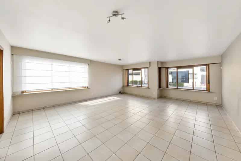 Appartement te huur Nevele: 2 slaapkamers, zonnig terras