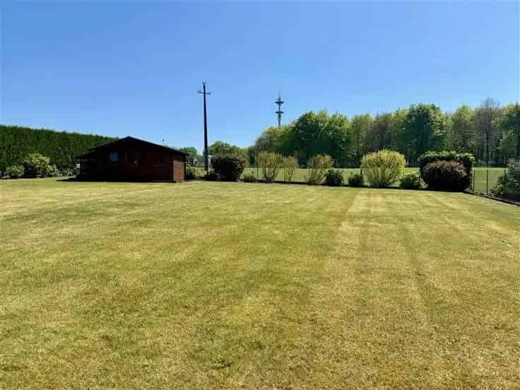 Huis Te Koop: Charmante Villa met Garage en Tuin