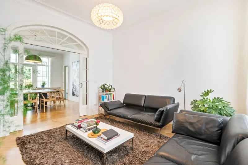 Karaktervol art-deco herenhuis met prachtige stadstuin in het hart van Sint-Niklaas!