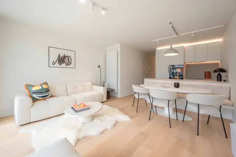 Appartement te koop Zoute: 3 slaapkamers, terras, gemeubileerd