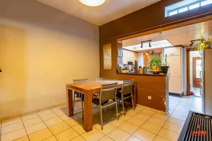 Te renoveren Rijwoning nabij Gent Mariakerke