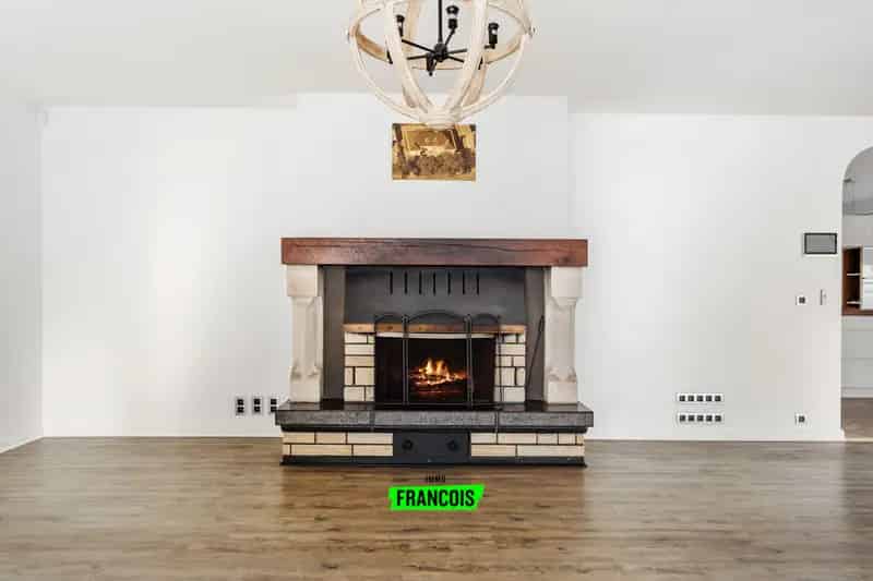 Instapklare vrijstaande woning te koop in Zwevegem!