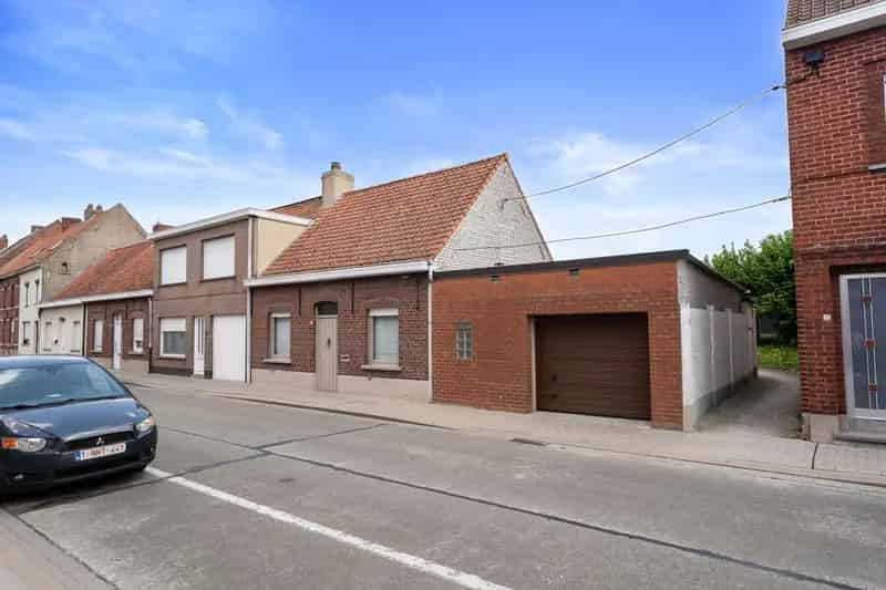 Woning met veel potentieel in Oostrozebeke