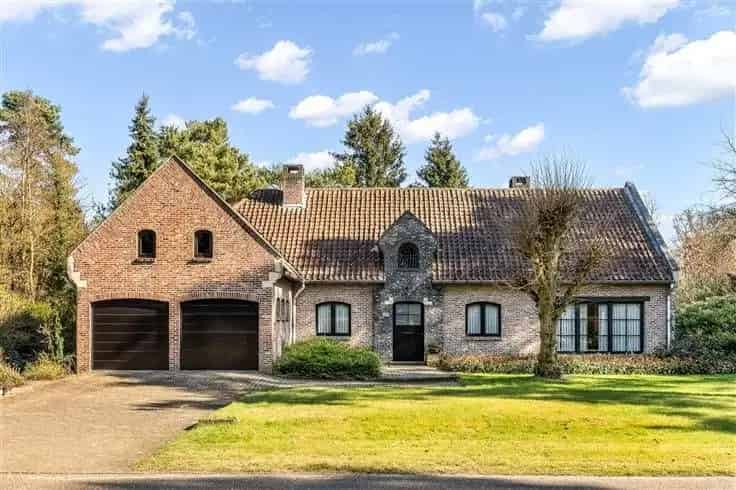 Huis Te Koop: Instapklare woning 200m² op 1792m²