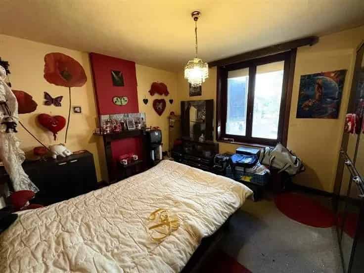 Huis Te Koop Ninove: 3 Slaapkamers, Stadstuin, Vernieuwd Dak