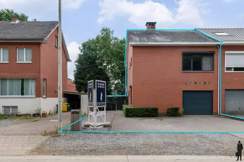 Instapklare HOB met 3 slk, bureau en zuidgerichte tuin op een perceel van 465 m².