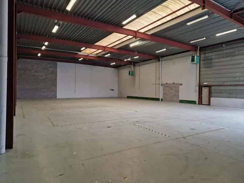 Bedrijfsunit te huur op centrale locatie in Aartselaar