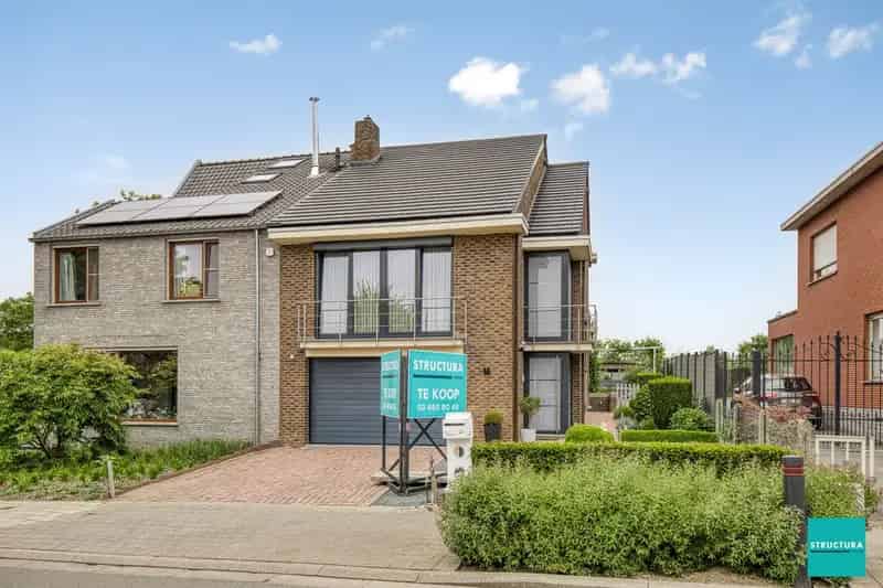 Rustiggelegen, zeer welonderhouden woning met gunstige EPC-score B!