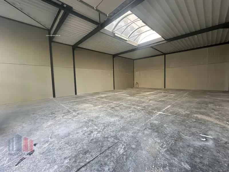 Nieuwbouw bedrijfsgebouw te koop in De Posthoorn Wevelgem