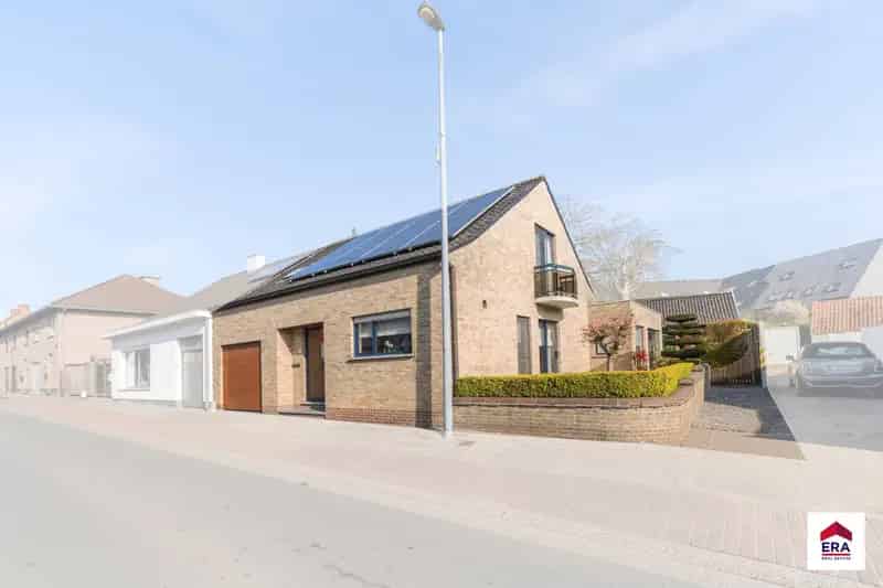 Huis te huur Ursel: 2 slaapkamers, tuin, garage