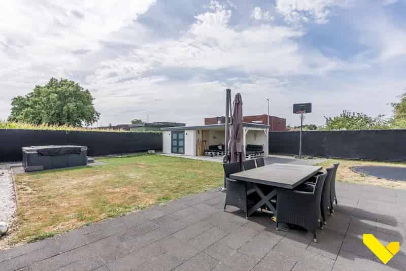 Energiezuinige Woning Op Een Perceel Van 454M².