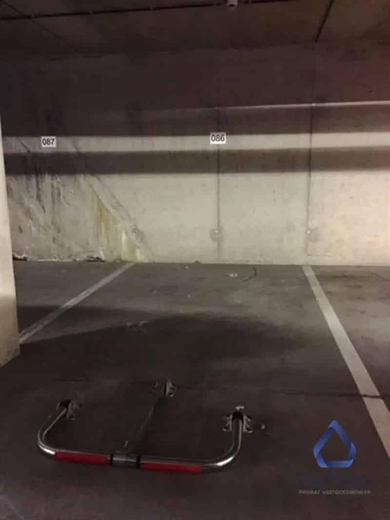 Ondergrondse parkeerplaats in residentie
