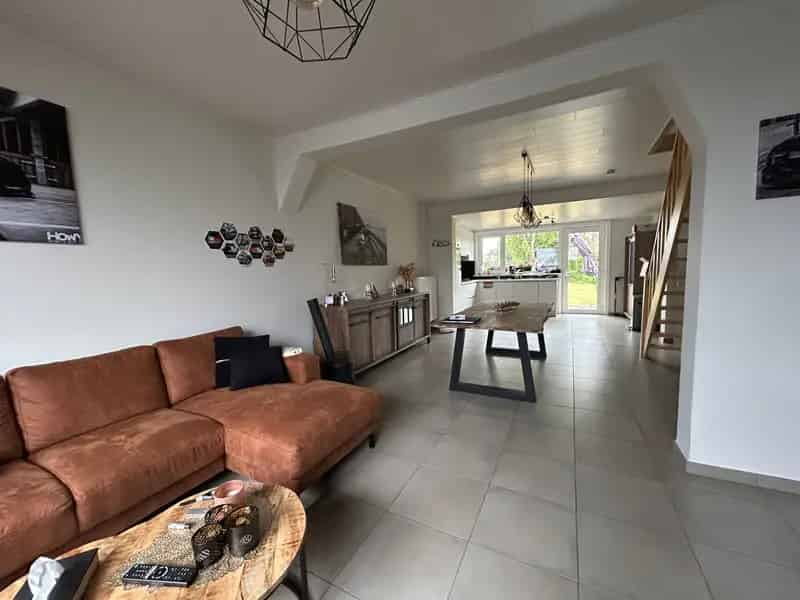 Landelijke halfopen bebouwing te Beerst