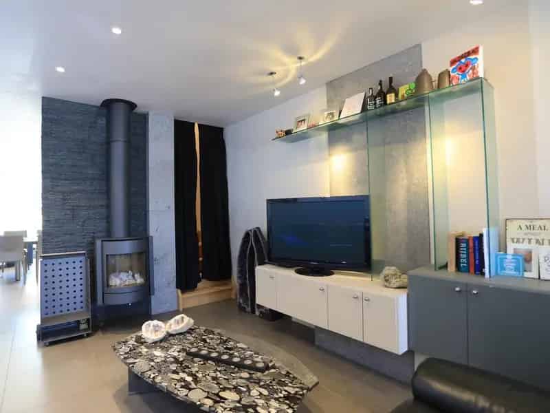 Zeer verzorgde woning met 2 slaapkamers - vlakbij het centrum van Izegem