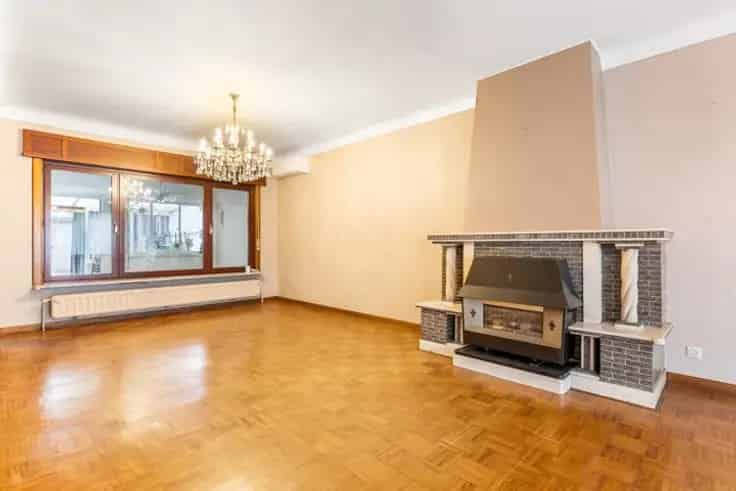 Huis Te Koop Mol: Halfopen Bebouwing Nabij Centrum