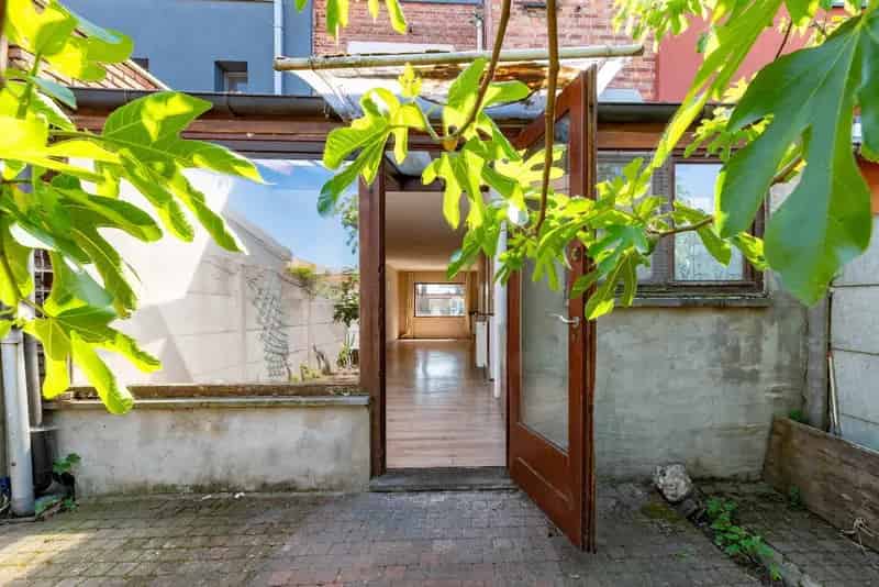 Te renoveren woning op centrale locatie te Hoboken