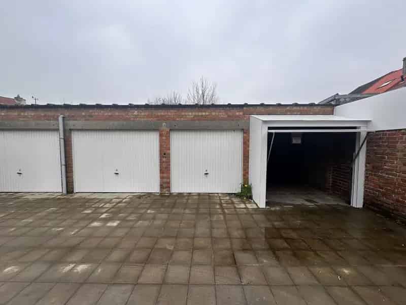 Gesloten garagebox