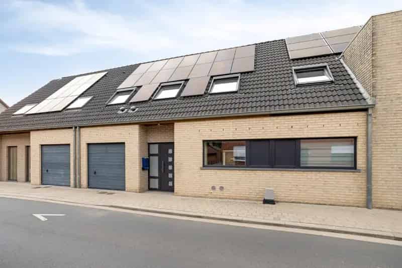 Ruime woning met 3 slaapkamers, garage en tuin!