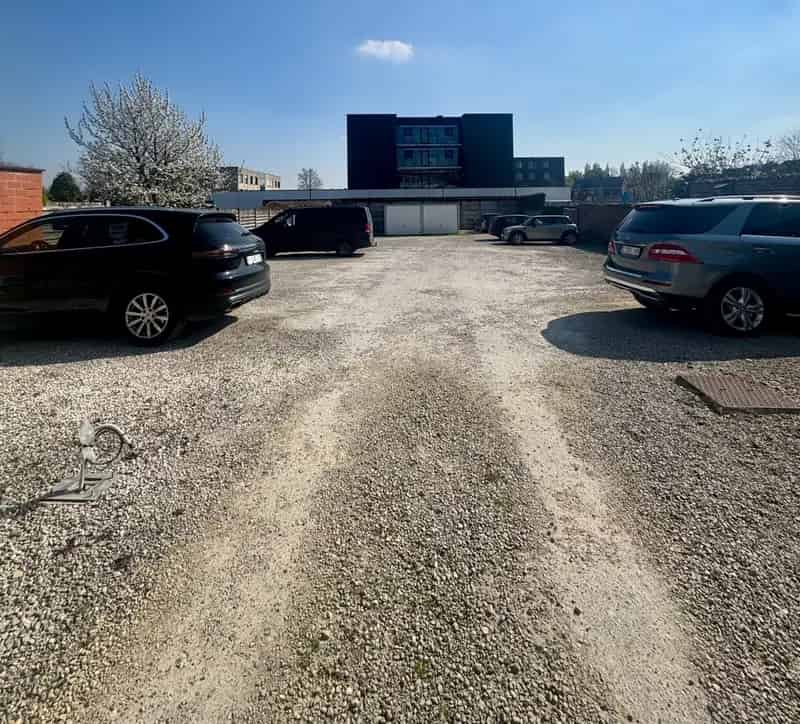 Openlucht parkeerplaats te huur in Deerlijk