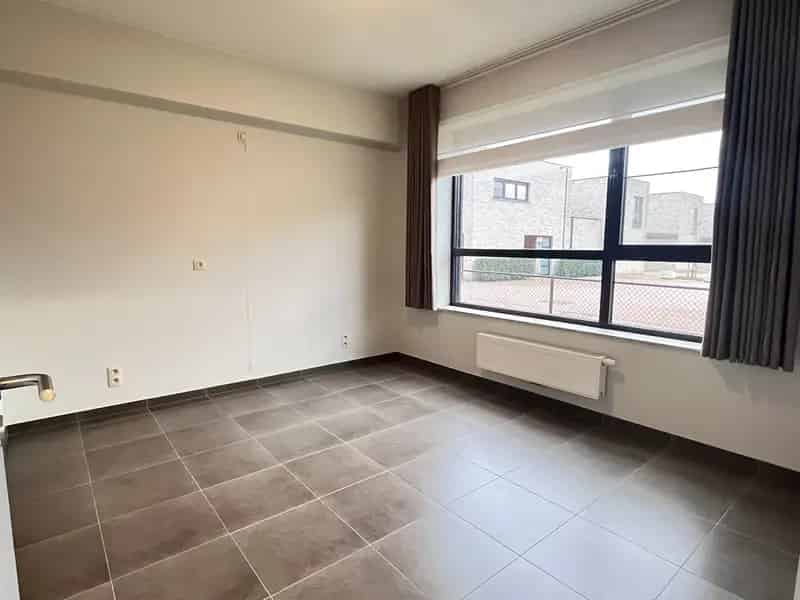 Gelijkvloerse assistentiewoning - serviceflat - gelegen in het centrum van Meeuwen (Oudsbergen).